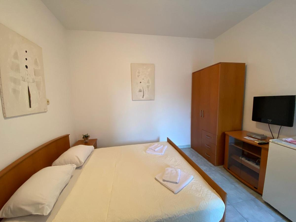 Apartments Mandarina Garden Petrovac Eksteriør bilde