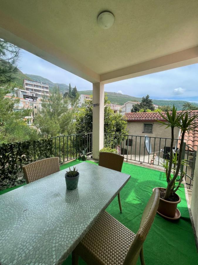 Apartments Mandarina Garden Petrovac Eksteriør bilde