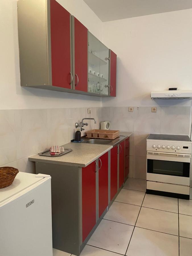 Apartments Mandarina Garden Petrovac Eksteriør bilde