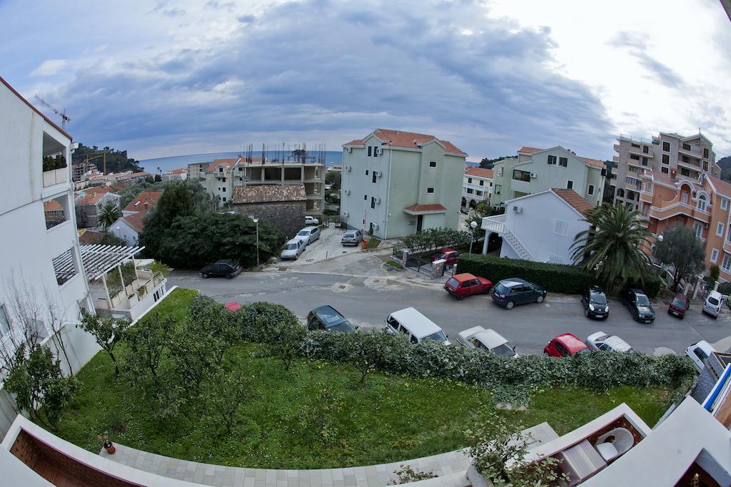 Apartments Mandarina Garden Petrovac Eksteriør bilde